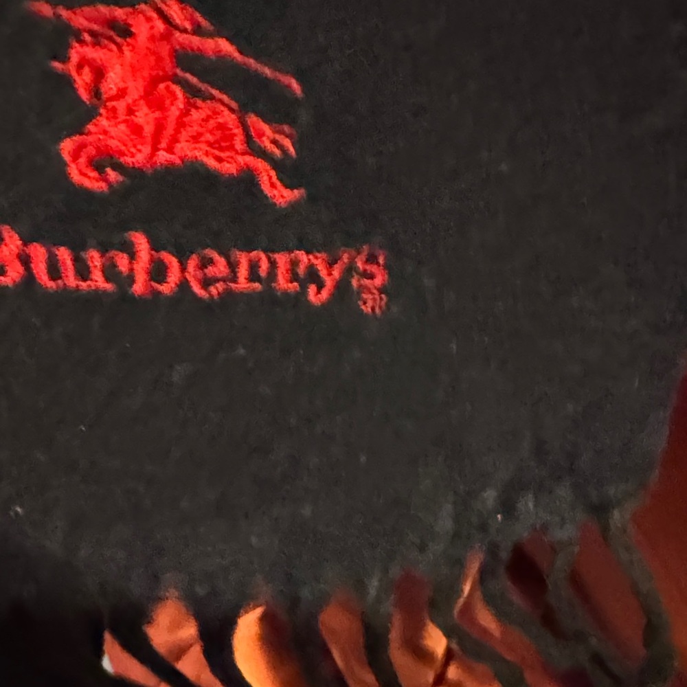 Burberry Black Men's Scarf with Red Logo - Picture 3 of 6